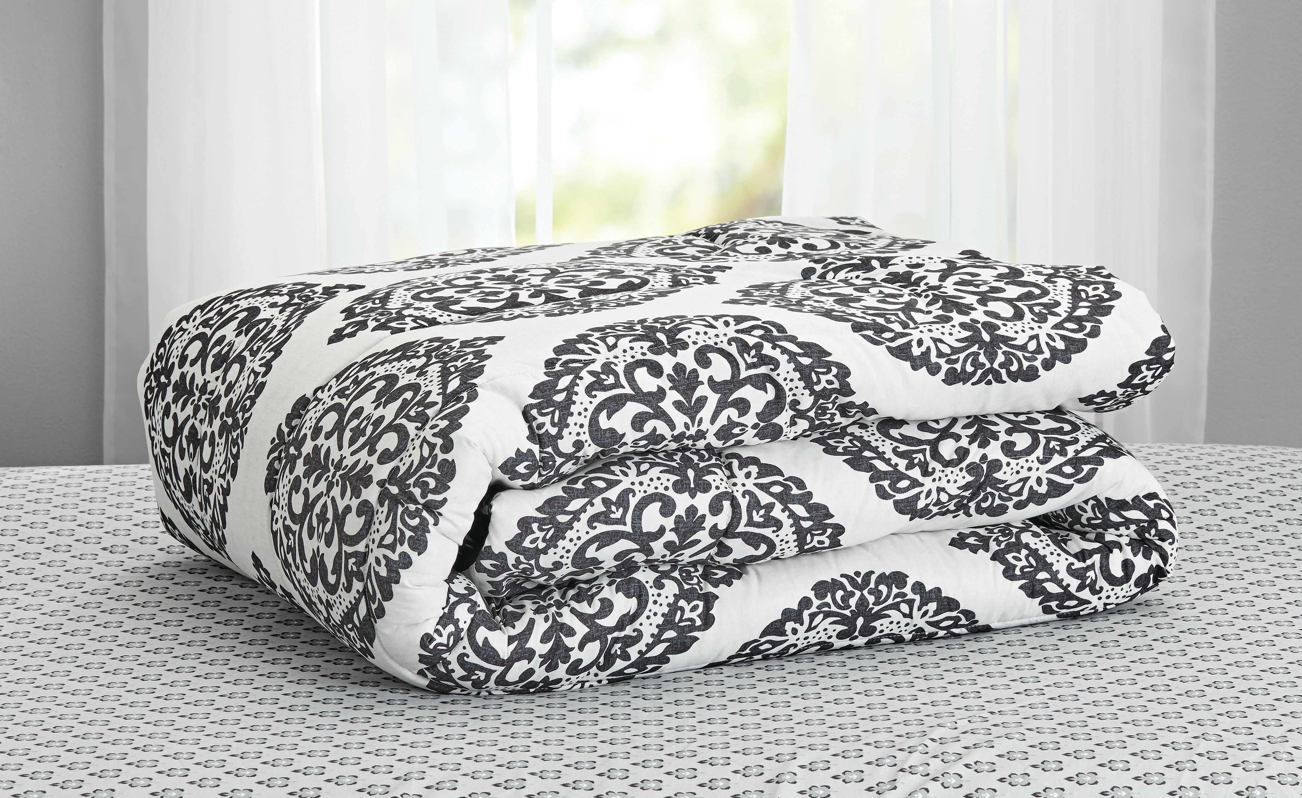 Mainstays Global Damask Bed in a Bag Coordinated Bedding, King