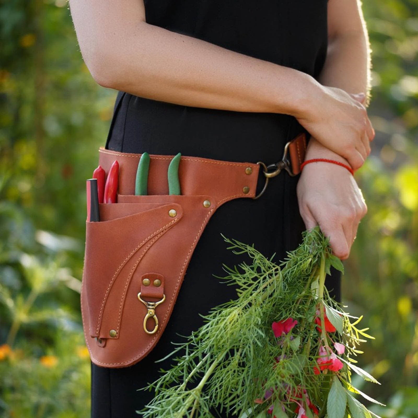 Heavy Duty PU Leather Garden Tool Belt Portable Gardening Pouch Functional Organizer for Pruning Weeding Outdoor Yard Work