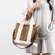 thumbnail image 5 of Bolso bandolera para mujer Bolso de lona informal con cremallera Bolso para mujer (Marrón), 5 of 6