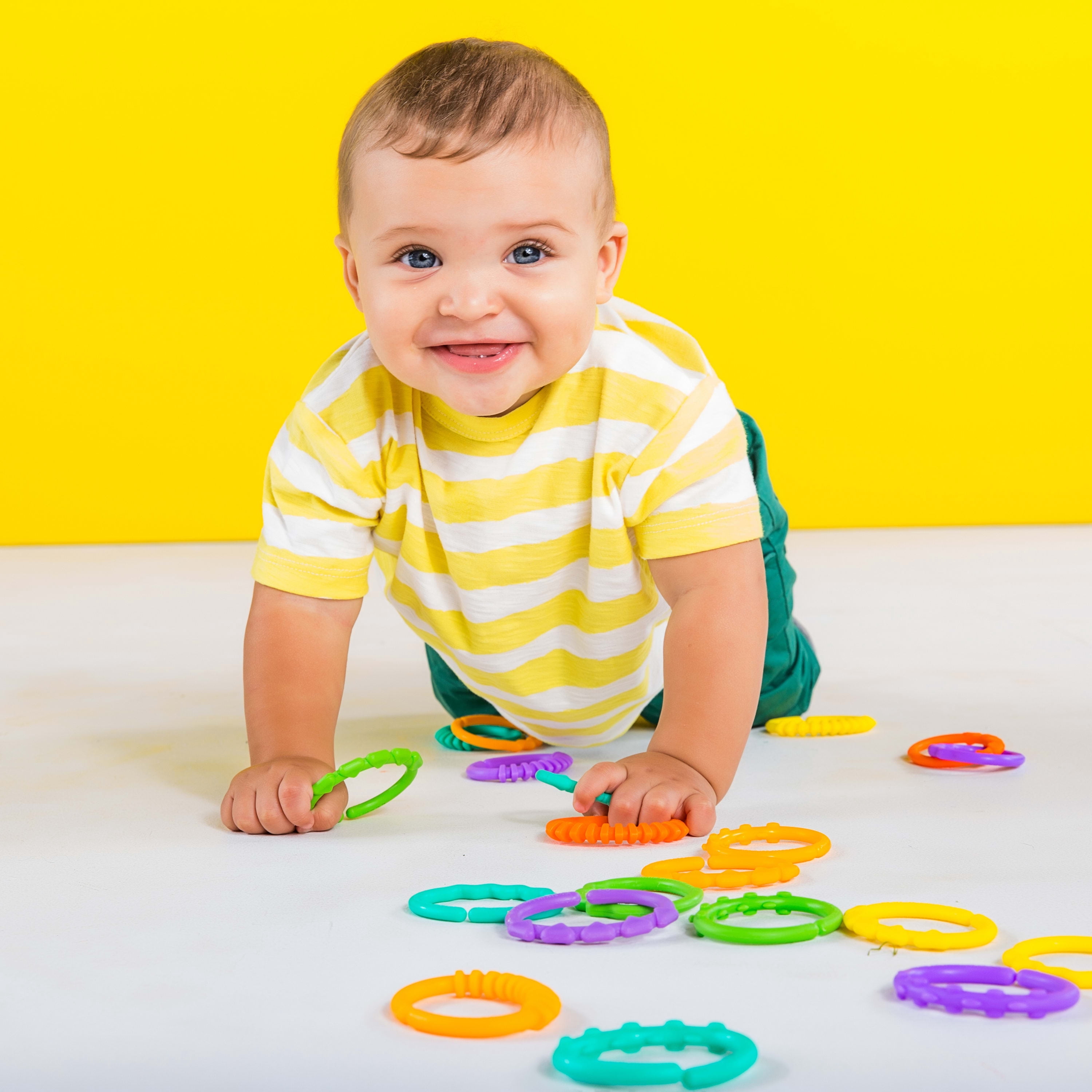 Bright Starts Lots of Links Take-Along Toys, Ages Newborn +
