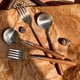 thumbnail image 1 of Juego de cubiertos de acero inoxidable - Juego de 2 piezas de cuchara y tenedor con mango de madera - Utensilios de cocina aptos para lavavajillas - 7,48", 1 of 6
