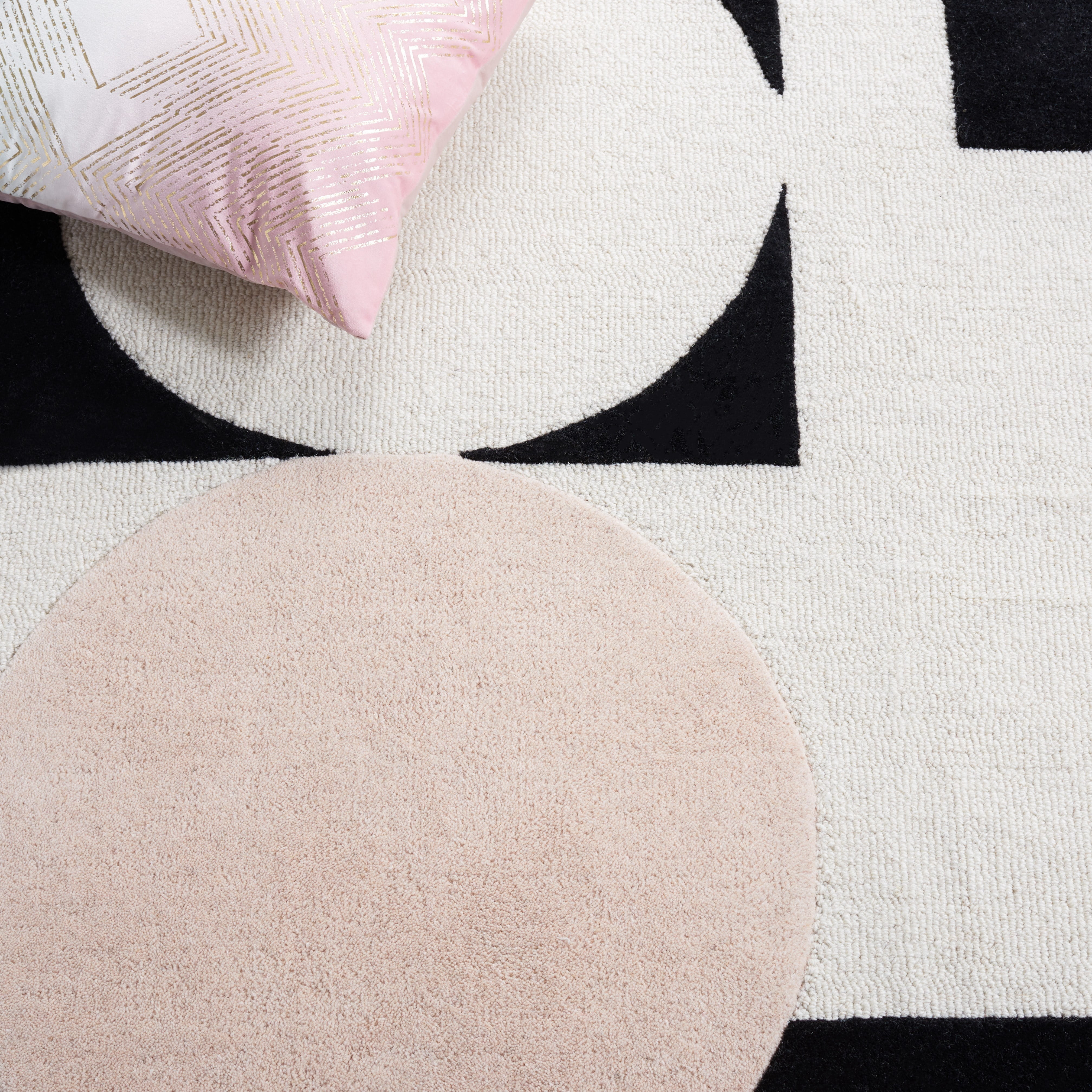 SAFAVIEH Rodeo Drive Darien Abstract Area Rug, Blush/Black, 6' x 6' Round