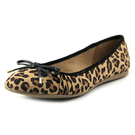 pointy tan flats