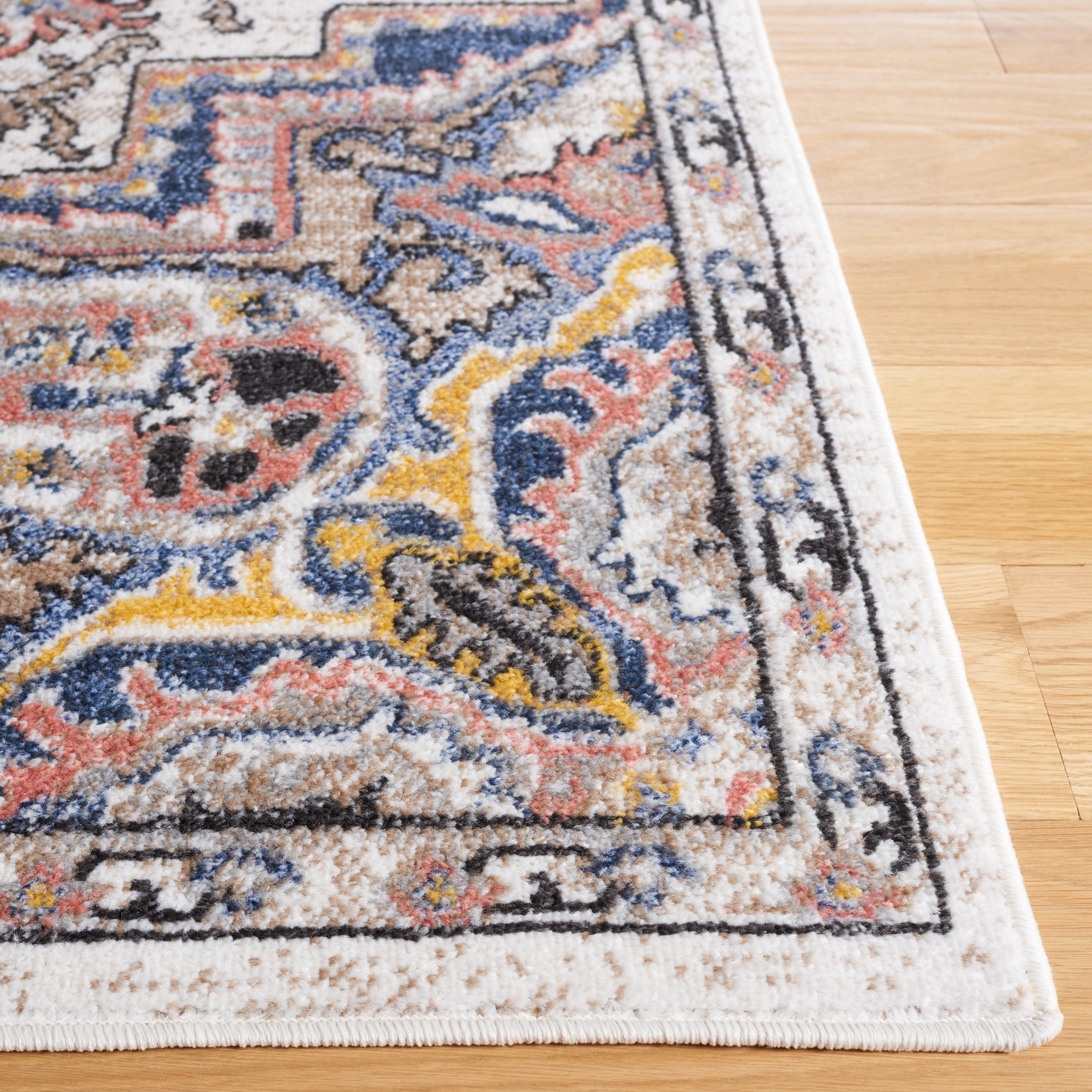 SAFAVIEH Astoria Tobin Traditional Area Rug, Ivory/Beige, 4' x 6'