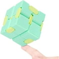 thumbnail image 1 of Bewildely Elroy Toy Sensory Relief Toy Cubo portátil de plástico para niños y adultos Juguetes Verde, 1 of 6