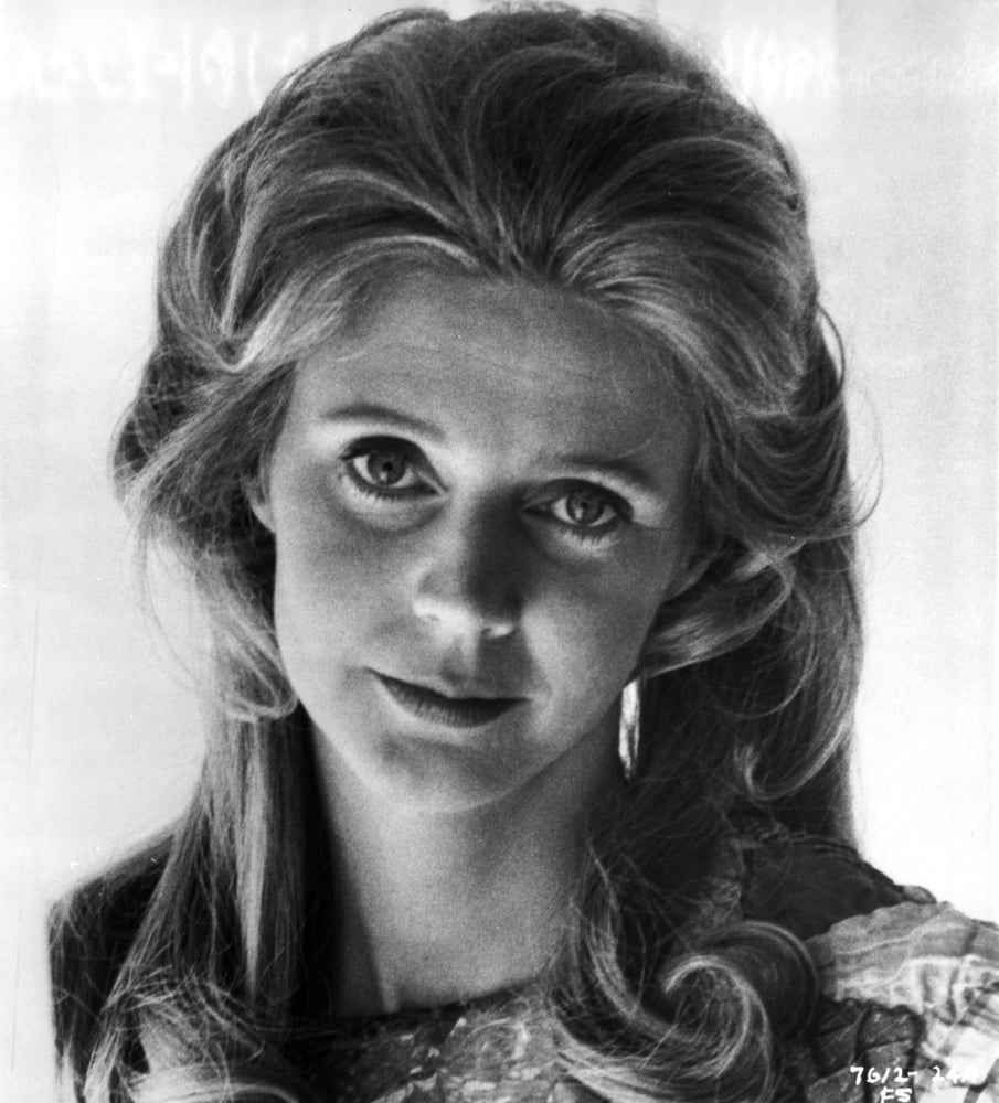 A Portrait Of Blythe Danner Photo Print (24 x 30)