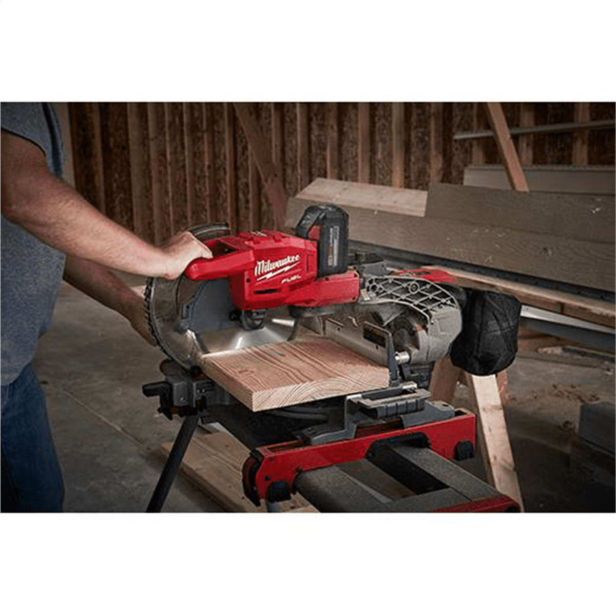 Milwaukee Tool M18 FUEL 10" Dual Bevel Sliding Compound Miter Saw