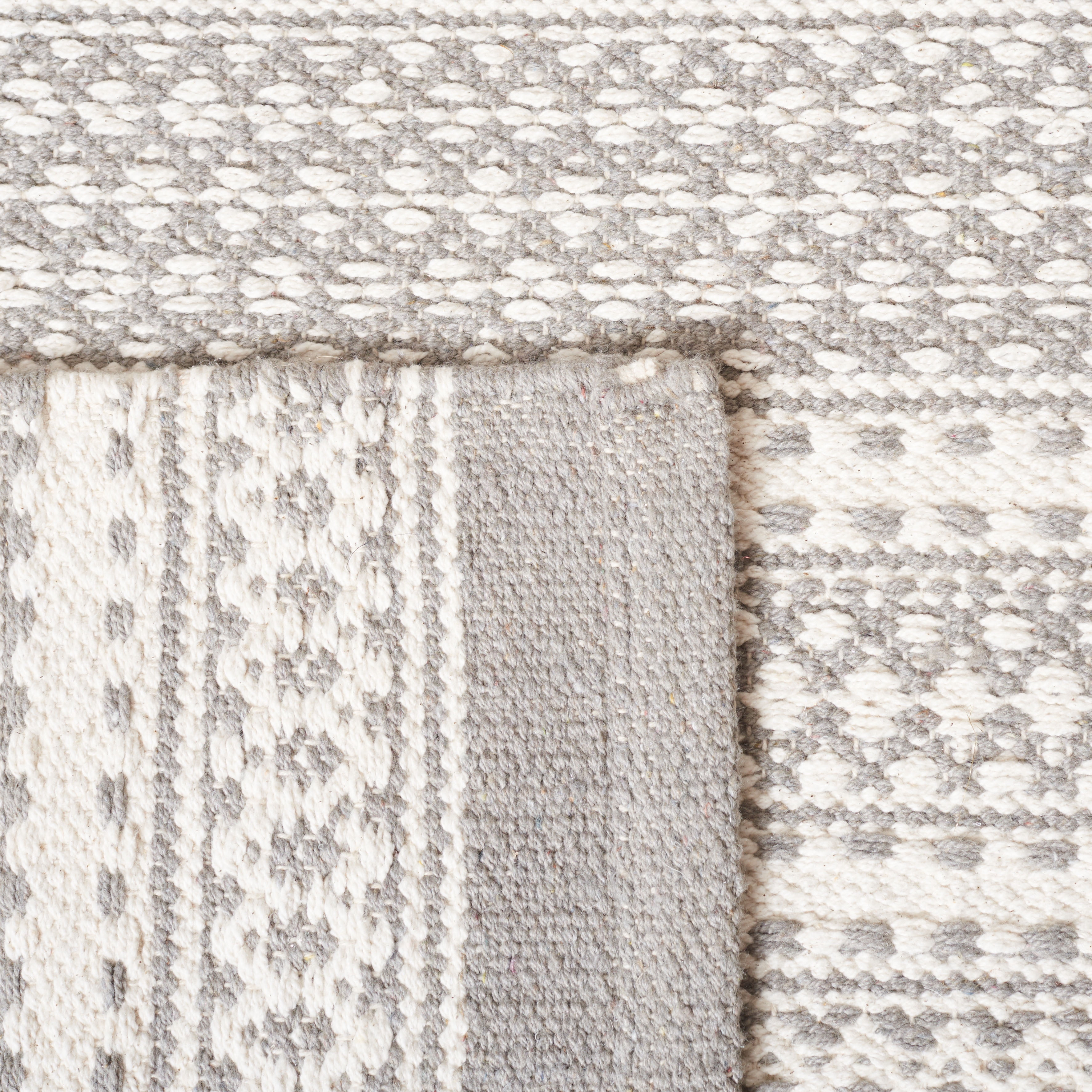 SAFAVIEH Kilim Granville Striped Cotton Area Rug, Grey/Beige, 3' x 5'