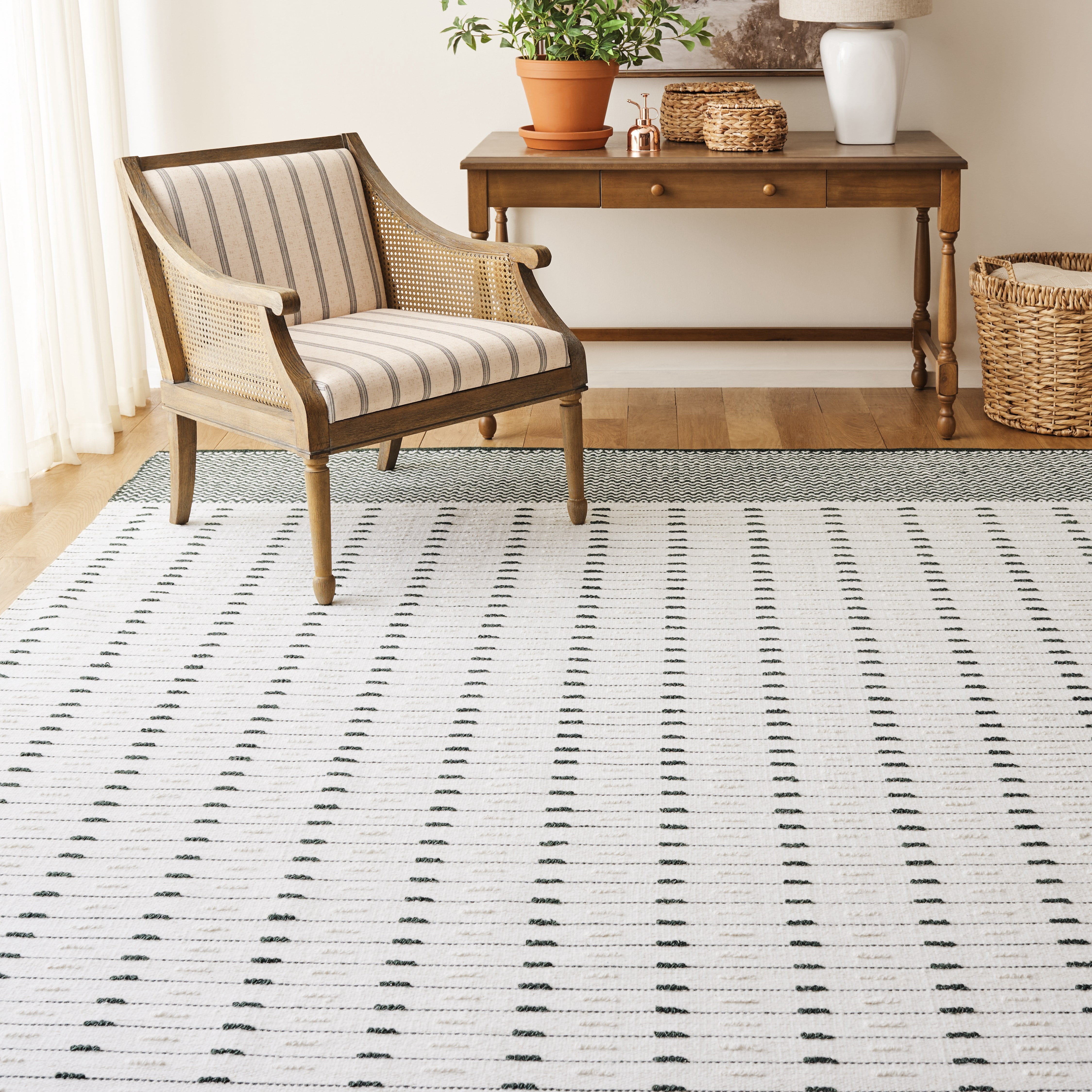 SAFAVIEH Martha Stewart Mindy Geometric Area Rug, Dark Green/Ivory, 4' x 6'