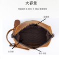 thumbnail image 4 of Sac à Main Rétro en Cuir pour Hommes, Sac de Toilette en Cuir Véritable, Sac Cosmétique à Main en Cuir crazy horse, Sac à Main pour Hommes, Grande Capacité de Rangement, 4 of 5