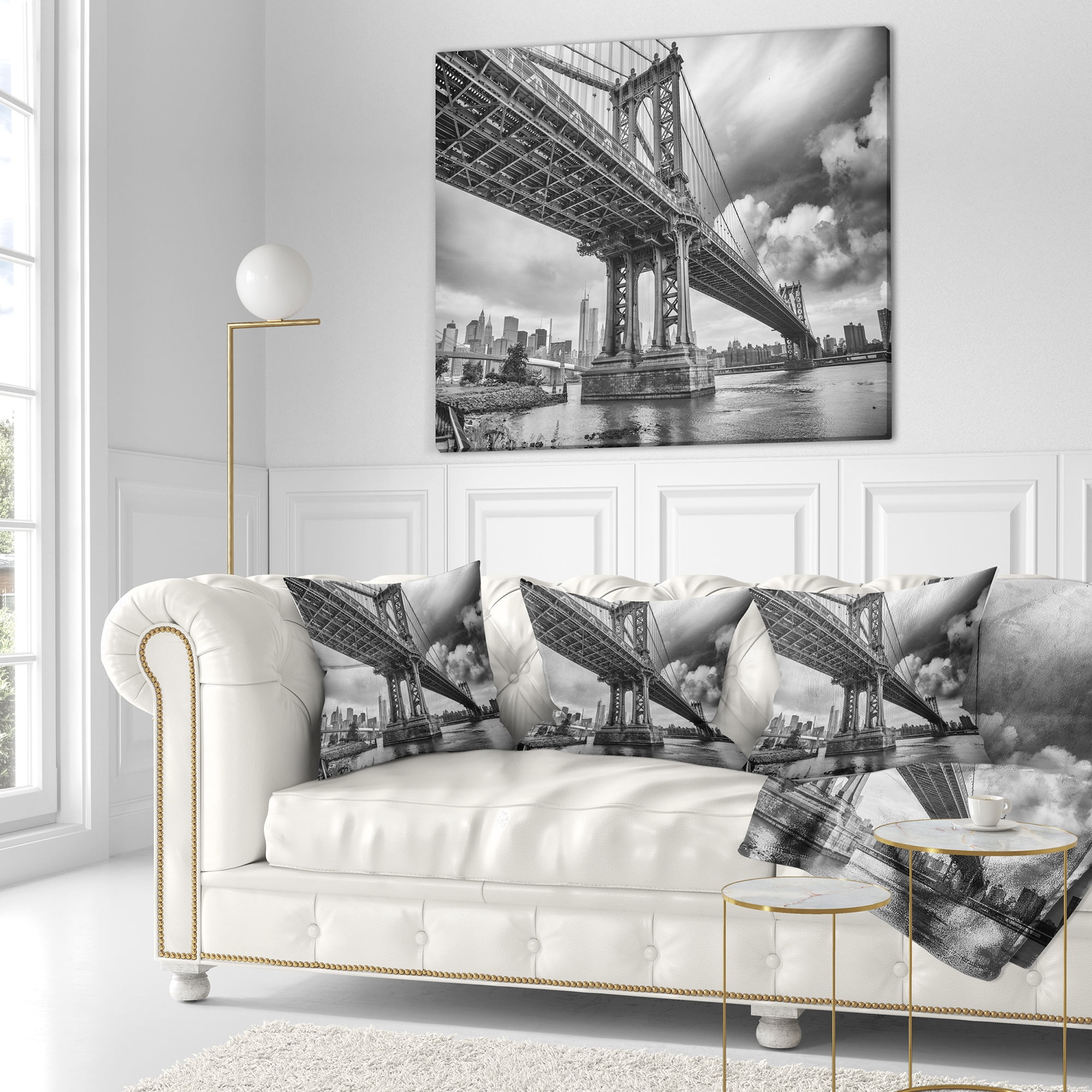 Designart Manhattan Bridge in Gray Shade - Cityscape Photo Throw Pillow - 16x16