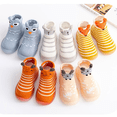 thumbnail image 3 of Zapatos de primeros pasos para bebé, niño y niña, calcetines de suela de goma suave con animales de dibujos animados, botines antideslizantes de punto, 3 of 4