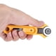 thumbnail image 4 of Cortador Giratorio de Tela Para Bricolaje, Agarre Cómodo, Ángulo Ajustable, Uso Con la Mano Izquierda Derecha, Ideal para Manualidadas, Costura, Corte de Papel, Con Cojín de, 4 of 7
