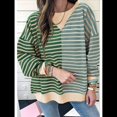 thumbnail image 4 of Sudadera Informal de Larga para Mujer, con Bloques de Color, Hombros Caídos, Cuello Redondo y Gran Tamaño. Verde M, 4 of 7