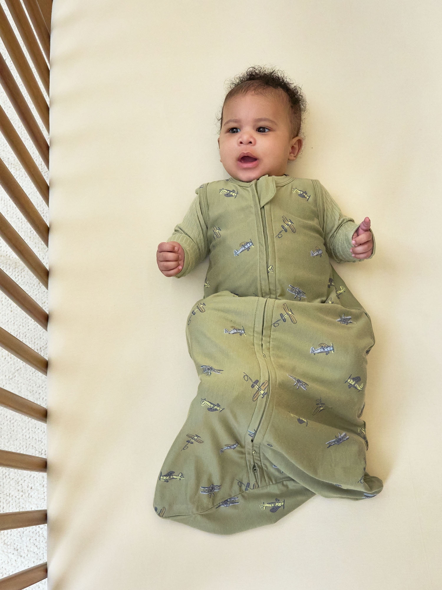 Modern Moments by Gerber Baby Neutral Two-Way Zip Super Soft Wearable Blanket, Airplane, Size 0/6 Months