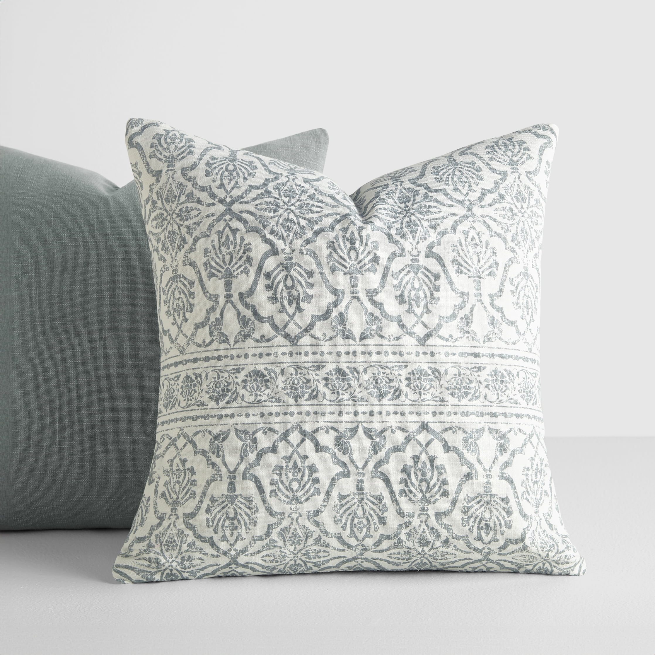 Noble Linens 2-Pack Cotton Slub Decor Throw Pillows - Antique Floral Arctic