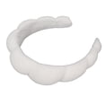 thumbnail image 4 of Adorable diadema acolchada para maquillaje, lavado facial y yoga en color blanco. Experiencia relajante de spa, 4 of 8