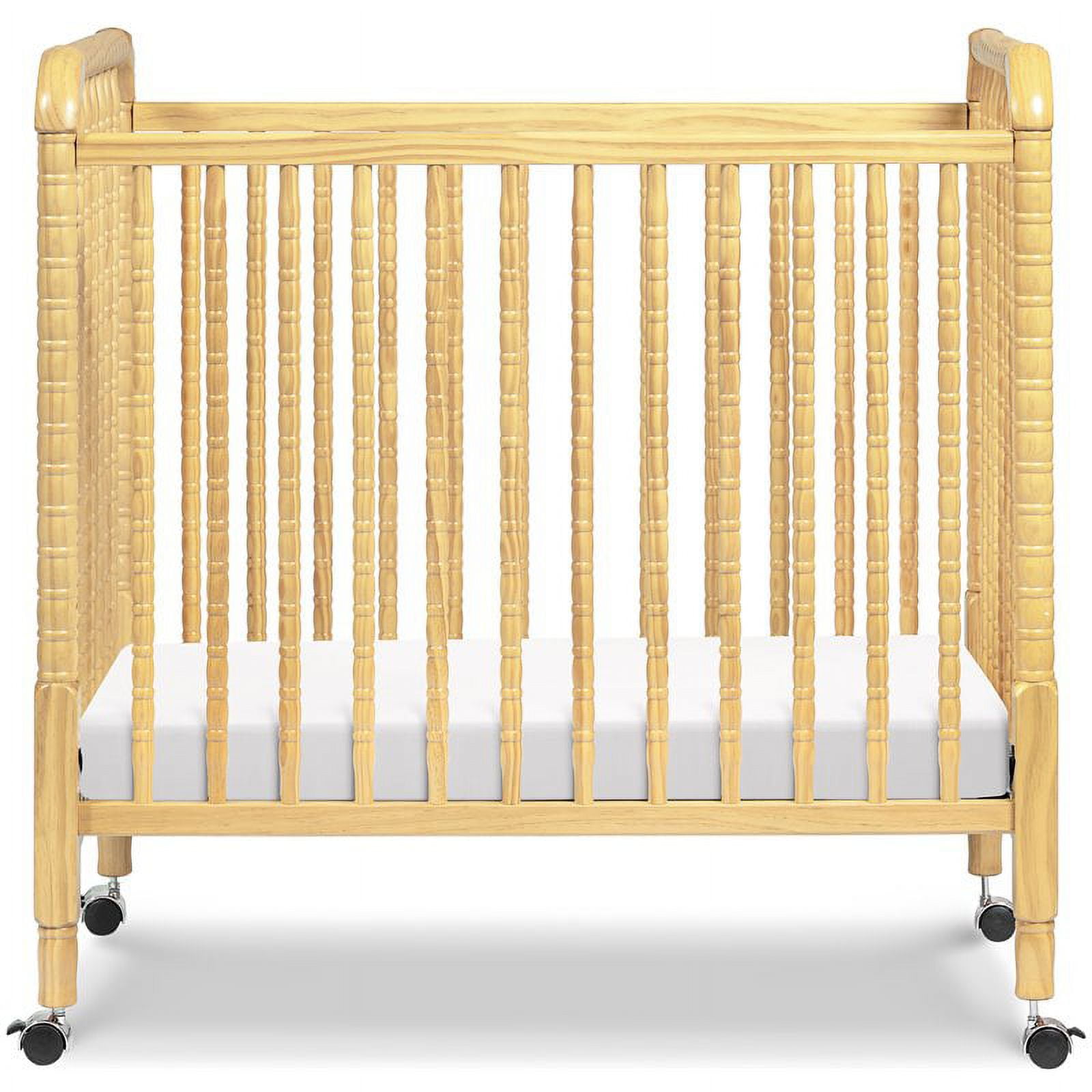 DaVinci Jenny Lind 3-in-1 Convertible Mini Crib