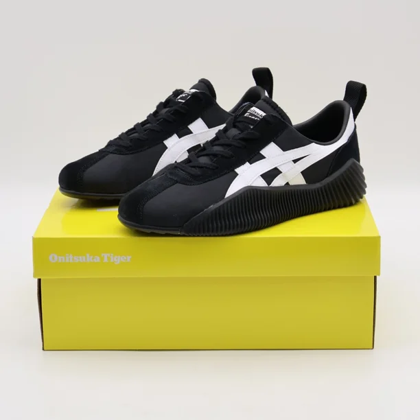 1183B257-001 Onitsuka Tiger Acromount Black White (Men's)