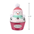 thumbnail image 4 of Adorno navideño Hallmark Keepsake 2025 con forma de bisnieta, 4 of 8
