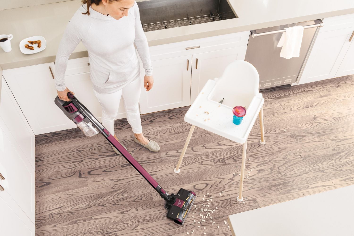 Shark IZ162HC, Rocket Pet Pro Cordless Stick Vacuum, Magenta, 181W