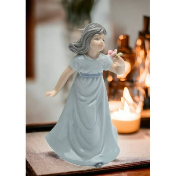 Ceramic Breezy Spring Time Girl Figurine Vintage  1 7/8 inch