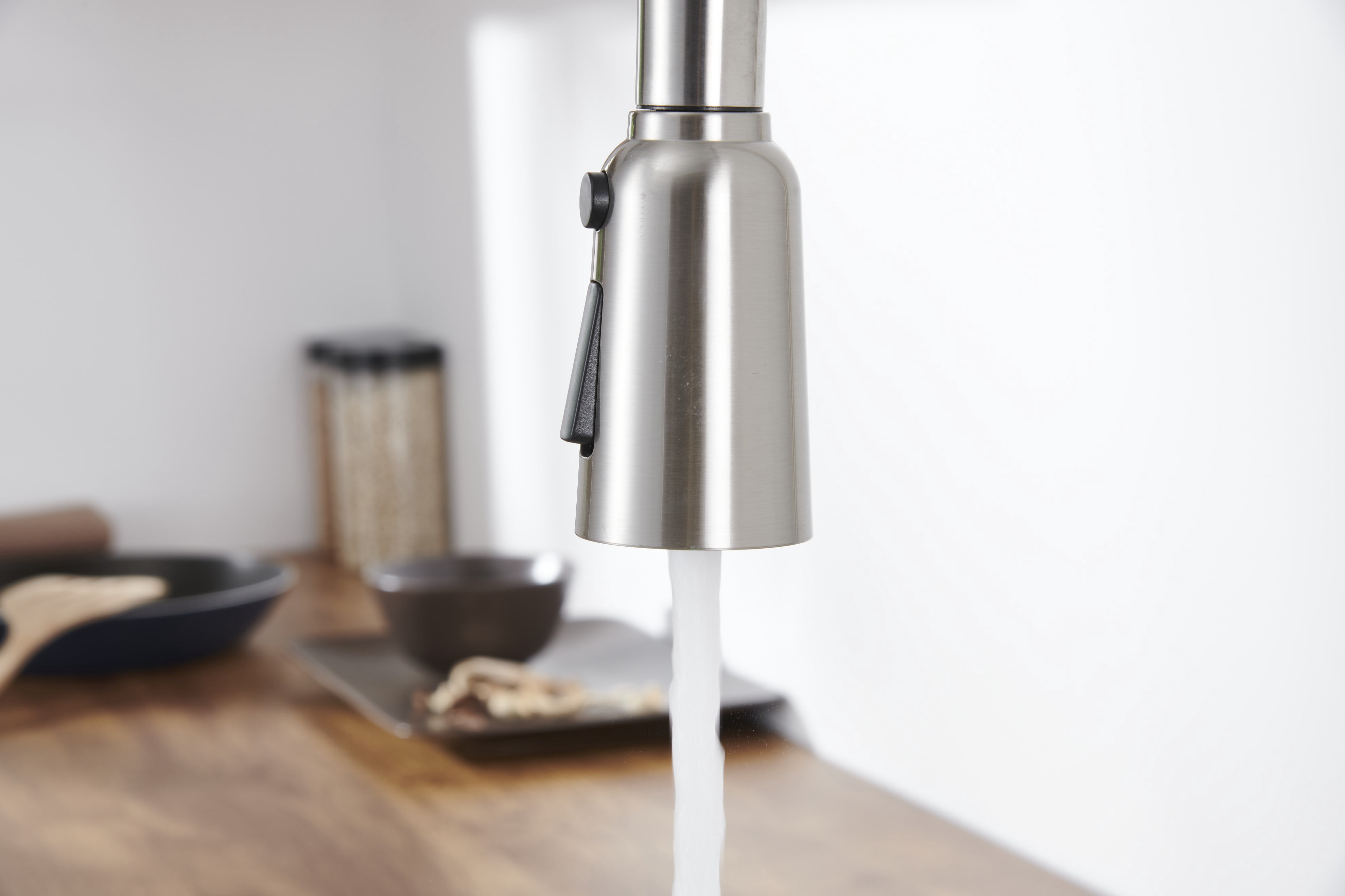 Izzovium Stainless Steel High Arc Kitchen Sink Faucet with Pull Out Sprayer, Brushed Nickel Finish, 3-Way Setting Single Handle, Deck Plate Included, Modern Design