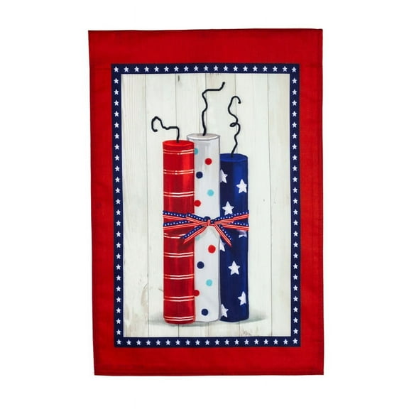 Evergreen Flag, Americana Firecrackers Garden Strié Flag, 12.5'' x 0.2'' inches