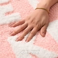 thumbnail image 2 of Alfombra de baño QJHOMO Get Naked rosa y blanca superabsorbente, 2 of 6