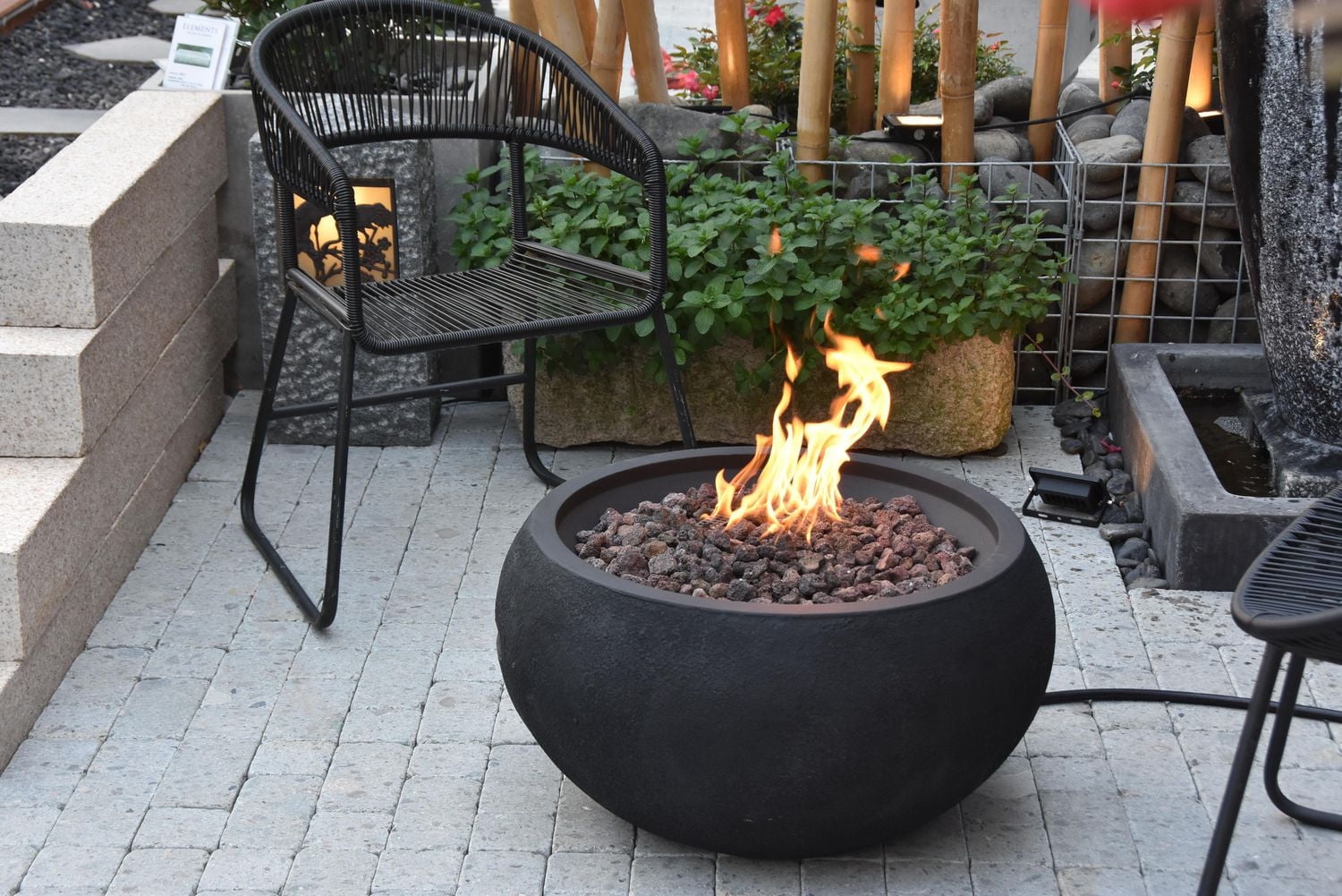 Modeno York Fire Bowl -Textured Black – Glass-Fiber Reinforced Concrete - Natural Gas