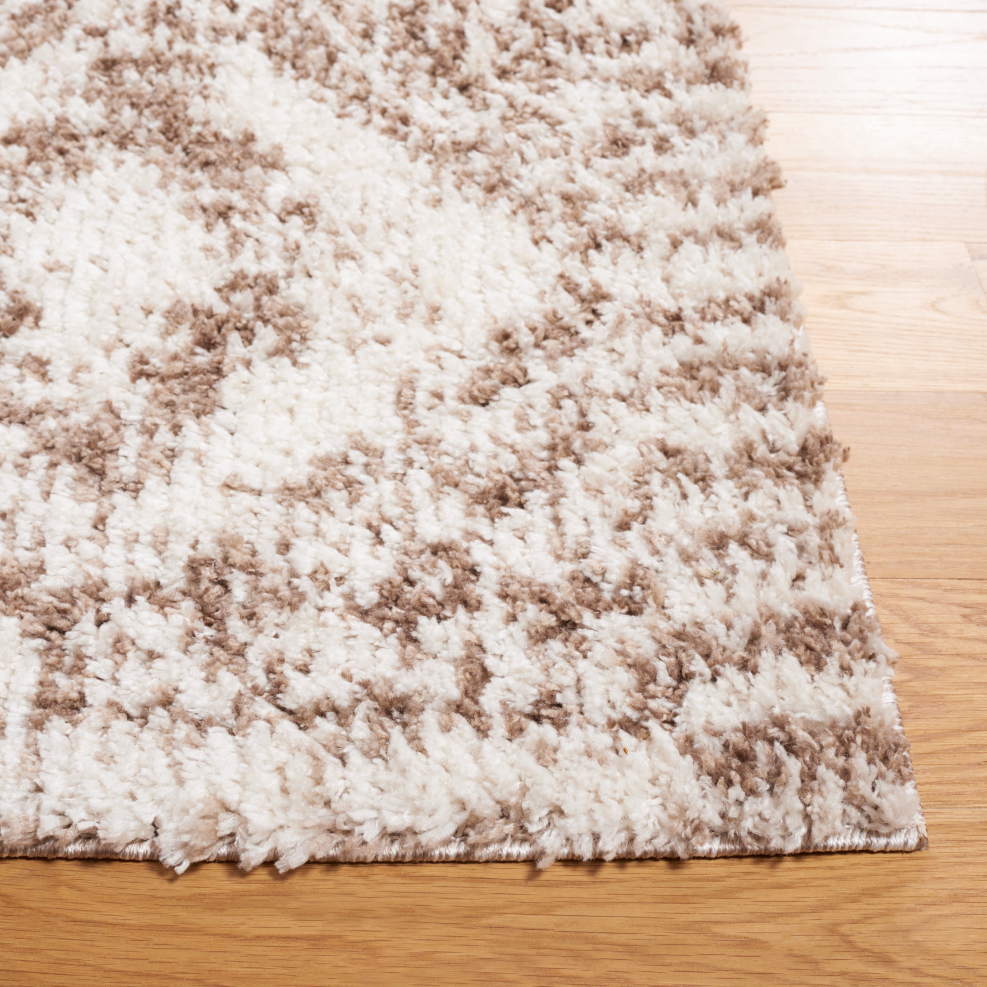 SAFAVIEH Jericho Lalia Aztec Polyester Shag Area Rug, Taupe/Ivory, 8' x 10'