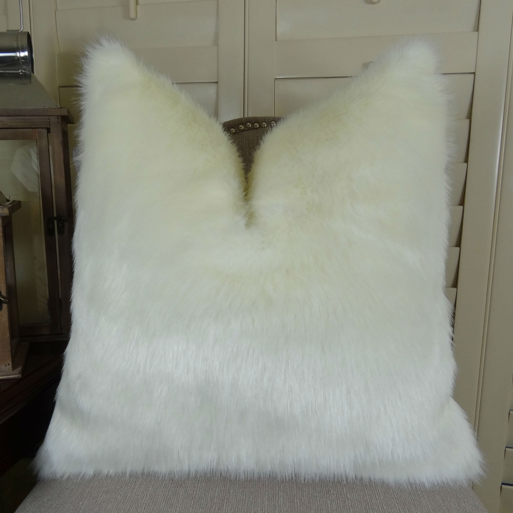 Thomas Collection White Ivory Mink Faux Fur Throw Pillow 17414
