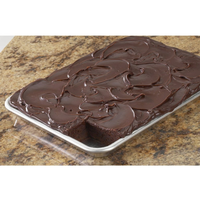 Nordic Ware High Sided Sheet Cake Pan with Lid - 9791615