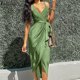 thumbnail image 2 of Vestido con cuello en V y tirantes irregulares, cinturón ajustado con cordones, ropa de mujer lavable a máquina de fibra de poliéster, 2 of 5