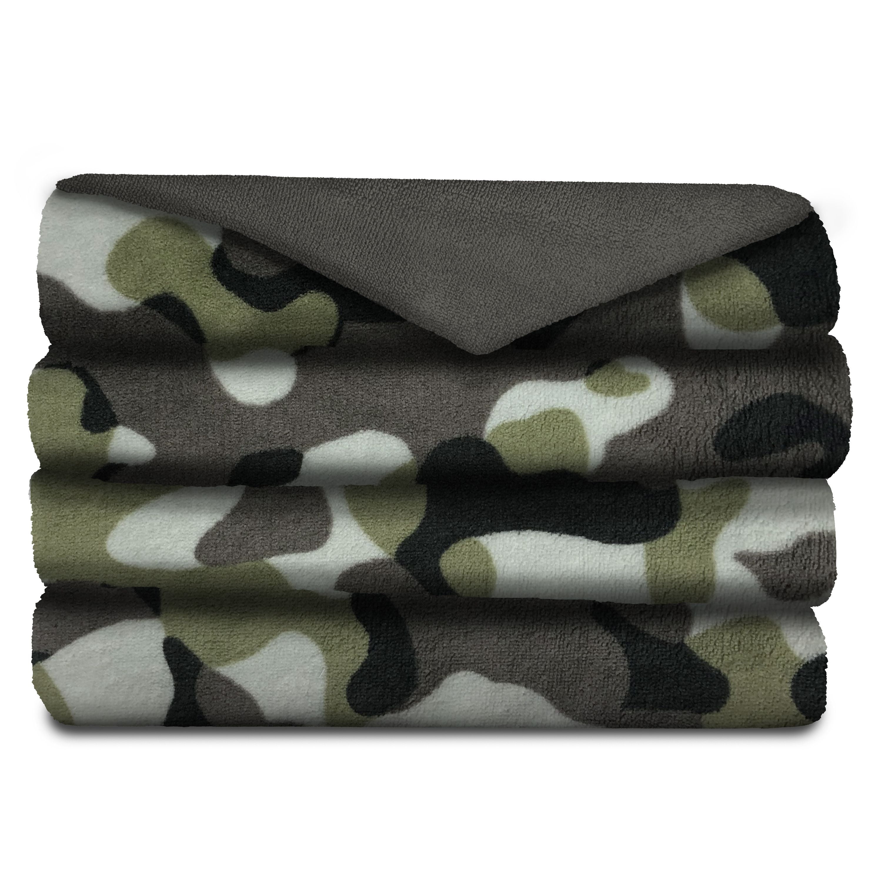 CAMO  THROW BLANKET 50" X 60 " NEW GREAT FOR HOME TRAVEL & MORE 
