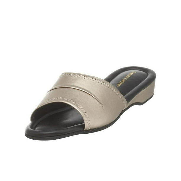 daniel sandals sale