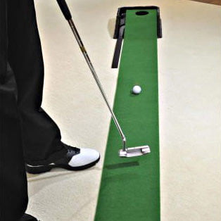Indoor Putting Green with Ball Return