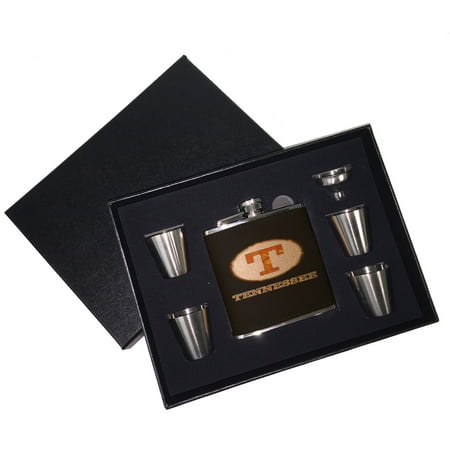 

KuzmarK 6 oz. Leather Flask Set in Black Presentation Box - Tennessee Camouflage
