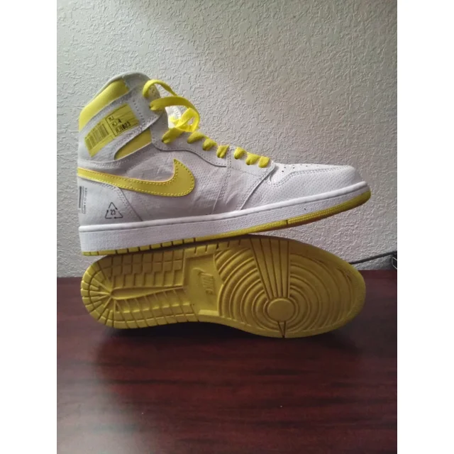 Size 10.5 - Jo r-dan 1 Retro High OG First Class Flight 2019