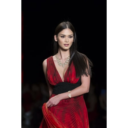 Pia Alonzo Wurtzbach On The Runway For Go Red For Women Red Dress Collection 2016 Skylight Moynihan Station New York Ny February 11 2016 Photo By Lev RadinEverett Collection (New York Best Photos)