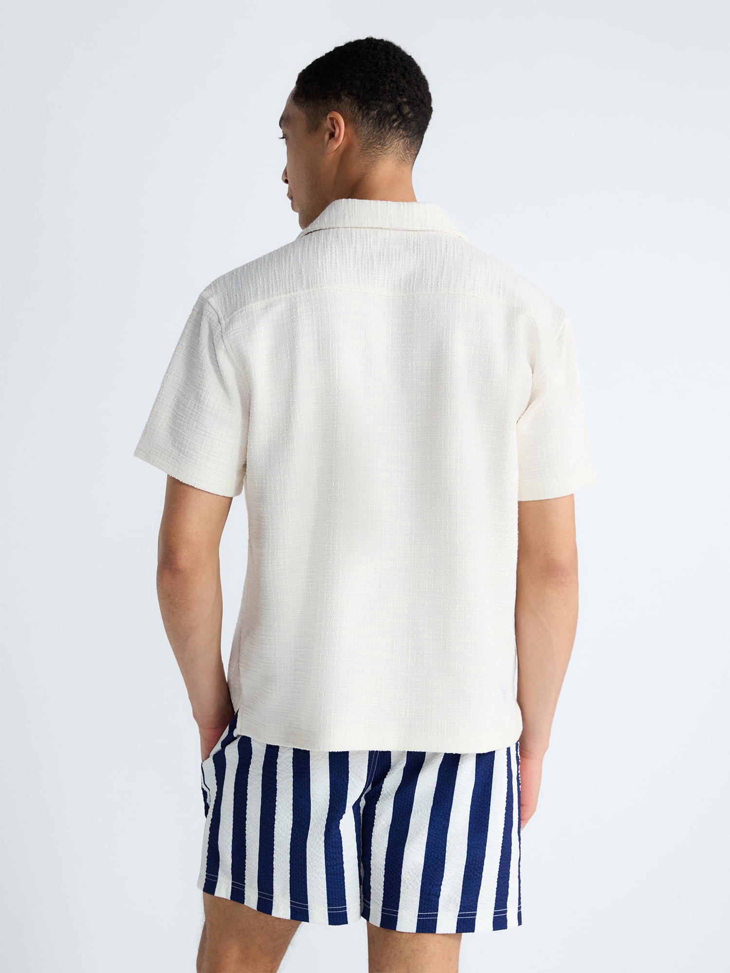 Free Assembly Men's Textured Camp Shirt with Short Sleeves, Sizes S-3XL