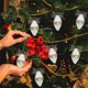 thumbnail image 5 of mfyjkho Juego de 3 adornos navideños de espuma con forma de piña y agujas de pino de arpillera para decoración navideña., 5 of 6