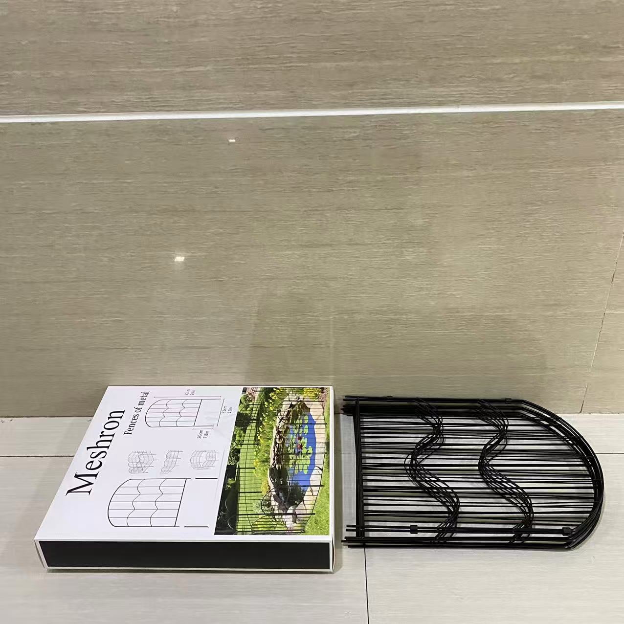Meshron Fences of metal,Decorative Garden Fence, Outdoor Garden Metal Fencing with 2 Gates, Animal Barrier for Dog,  Black