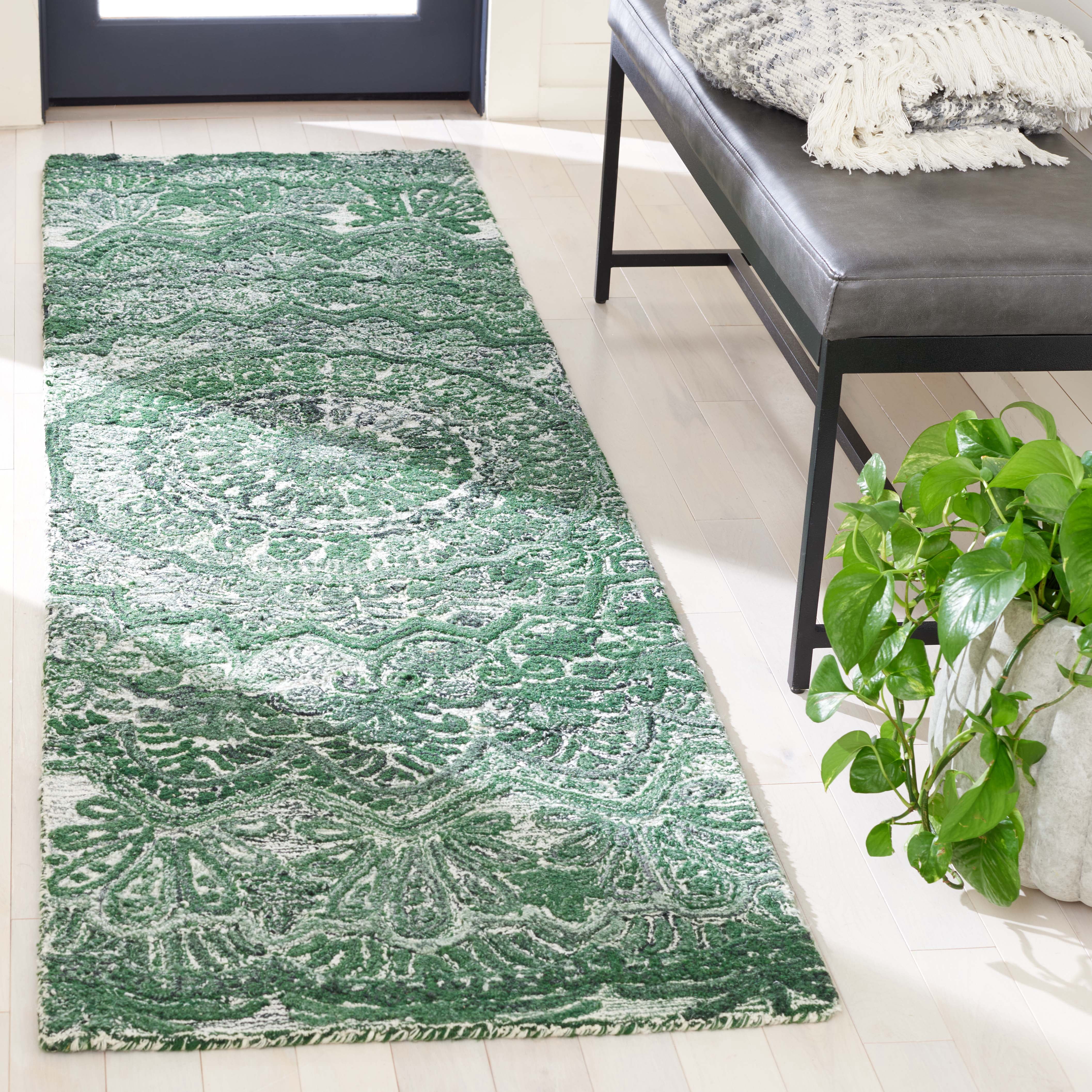 SAFAVIEH Marquee Georgiana Floral Runner Rug, Green/Ivory, 2'3" x 8'