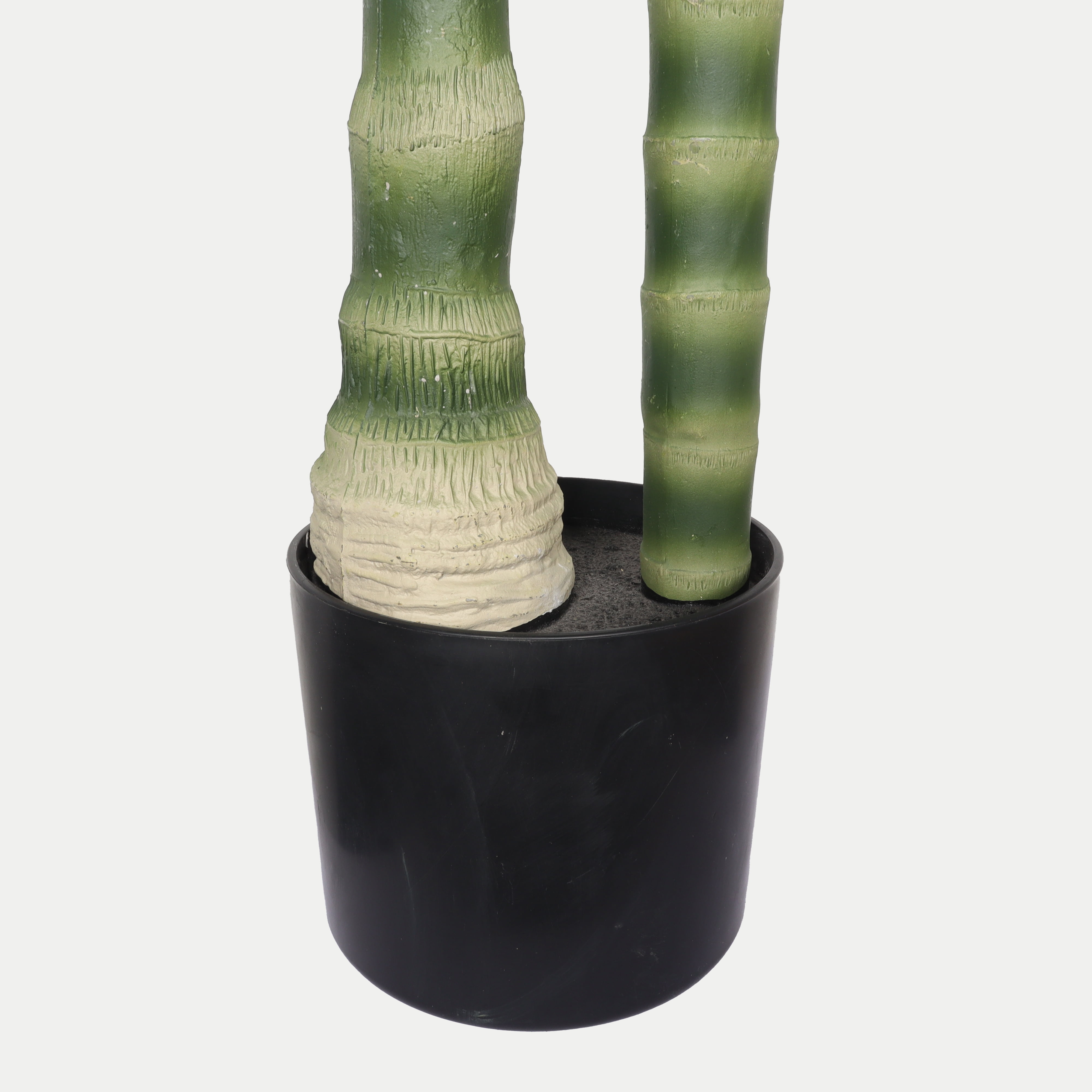 6-Foot Artificial Palm Tree with Black Plastic Pot, Tropical Faux Plant and Fake Palm for Indoor and Outdoor Decoration, Green Leaves