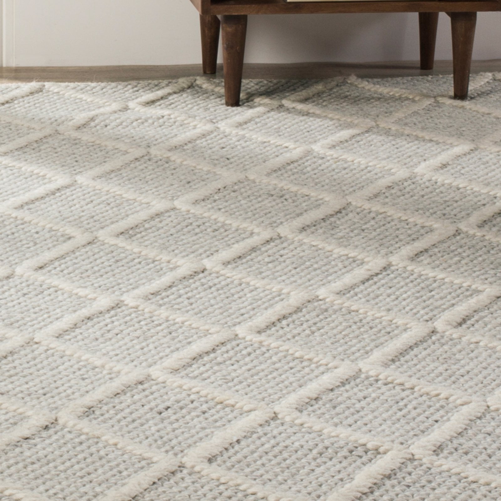 SAFAVIEH Natura Tracery Geometric Diamonds Wool Area Rug, Ivory, 6' x 9'