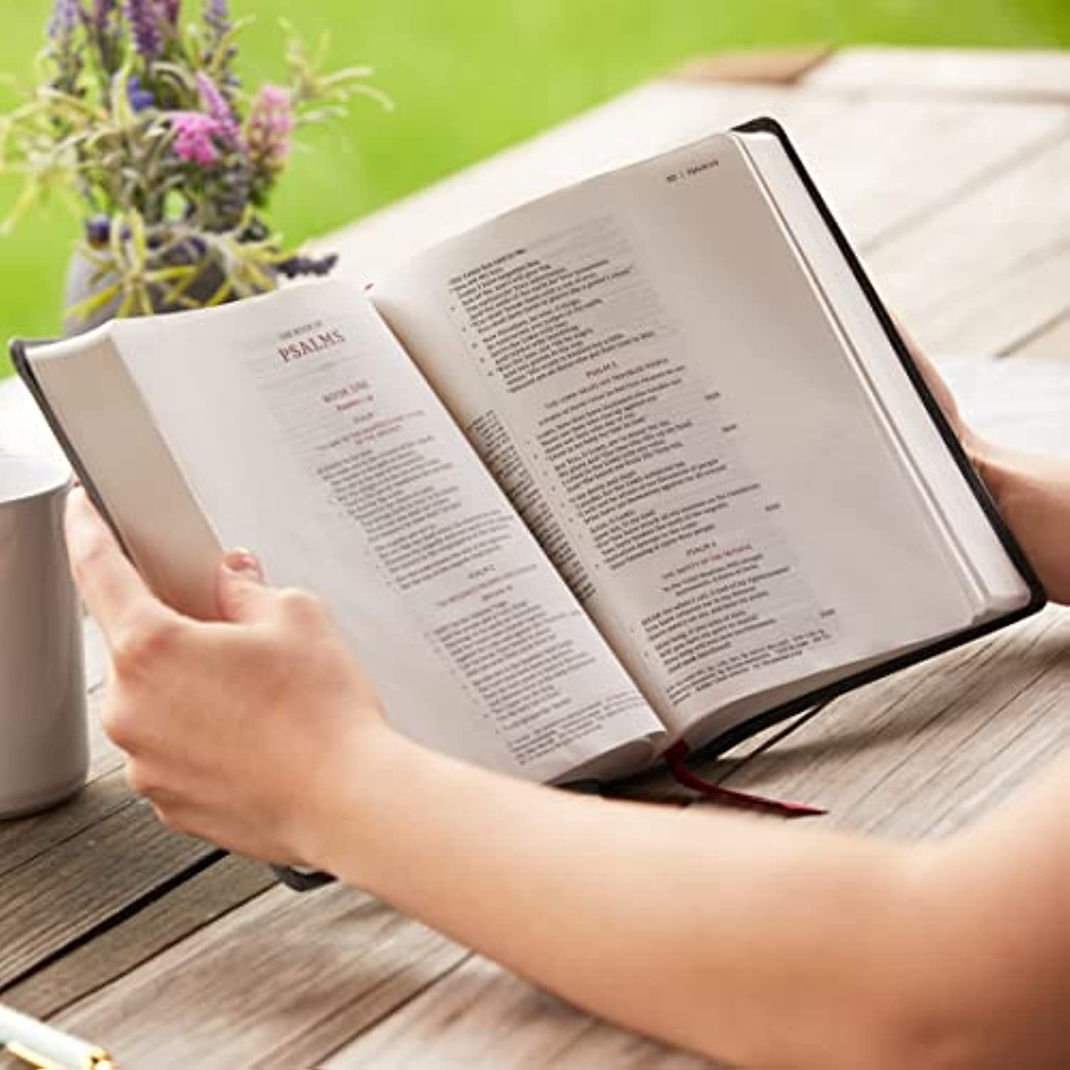 Nkjv, Journal Reference Edition Bible, Verse Art Cover Collection, Leathersoft, Gray, Red Letter, Comfort Print: Let Scr, (Hardcover)