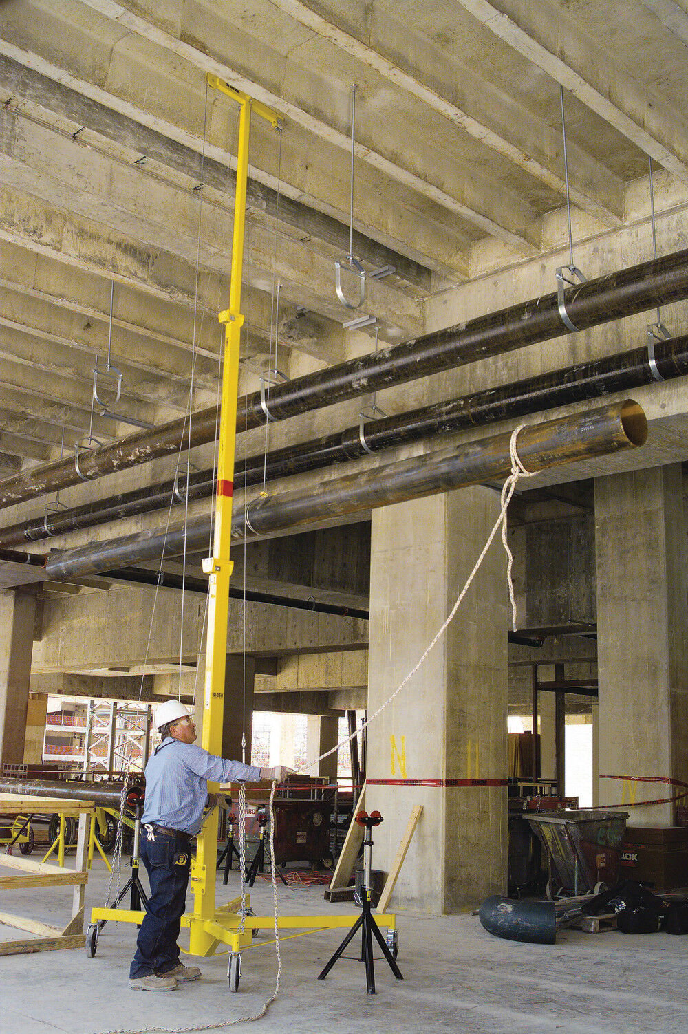 thumbnail image 3 of Sumner R-100 Roust A Bout Lift 15 Ft. Top Height, 3 of 3