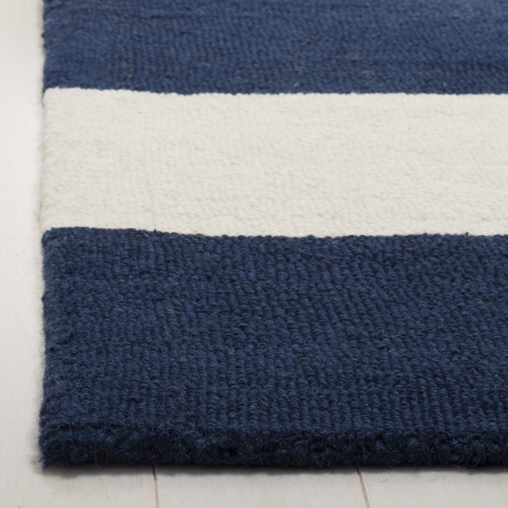 SAFAVIEH Kids Rugby Striped Wool Runner Rug, Navy/Ivory, 2'6" x 8'