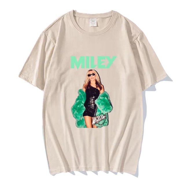 T-Shirt Inspiré de Miley Cyrus 2025 - T-Shirt Unisexe à Manches Courtes et Col Rond, Mode Urbaine Tendance pour Femmes et Hommes, TP, Beige